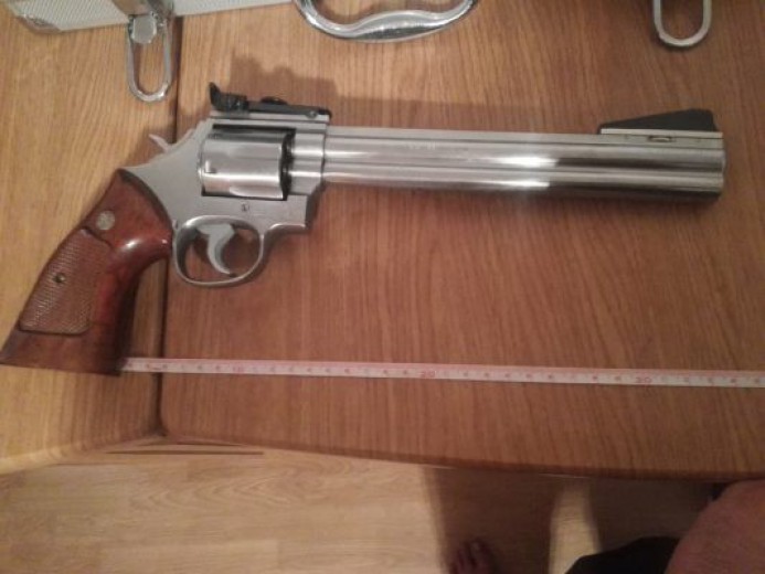 Magnum 357 8" niklovani