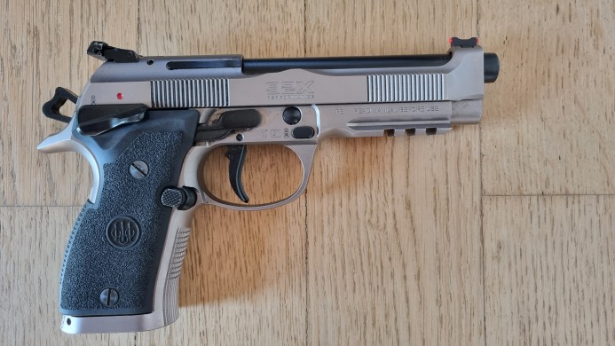 Pistolj Beretta 92X Performance