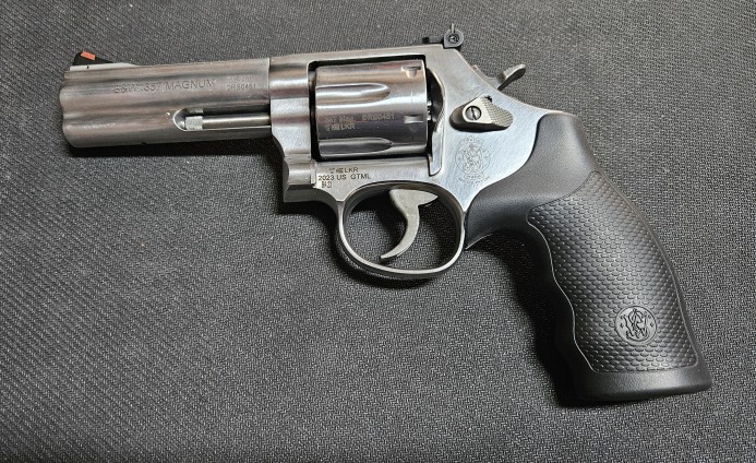 Revolver Smith&Wesson 686-6