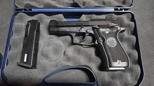 Pištolj Beretta M-84 FS 9 mm Short