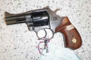 Revolver HOLEK 831(38spec)