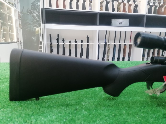 LOVAČKI KARABIN MOSSBERG 300 WIN. MAG.