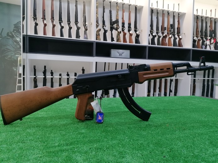 MALOKALIBARSKA PUŠKA MOSSBERG BKAZE 47 CAL. 22 LR WOOD