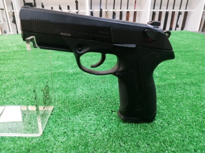 PIŠTOLJ PX4 BERETTA CAL. 9X19