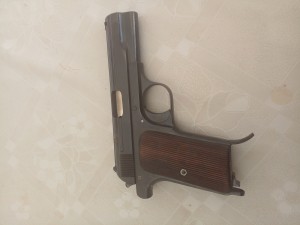 Pištolj Femaru-Fegyyer-ES
